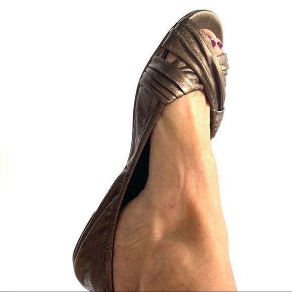 COLE HAAN NIKE AIR BRONZE LEATHER PEEP TOE FLATS - Picture 6 of 8